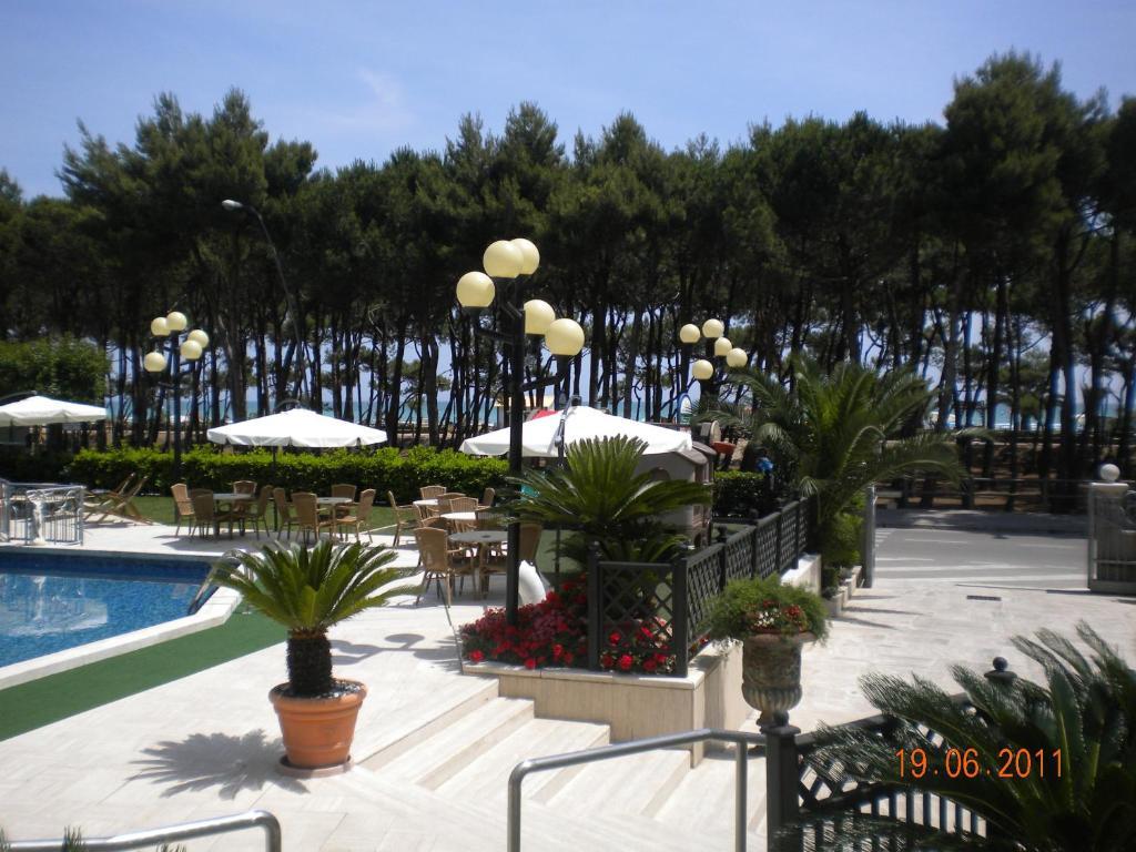 אלבה אדריאטיקה Hotel Meripol מראה חיצוני תמונה